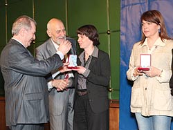 Awarding Margarita Siourina at International Festival of Good Works, Moscow